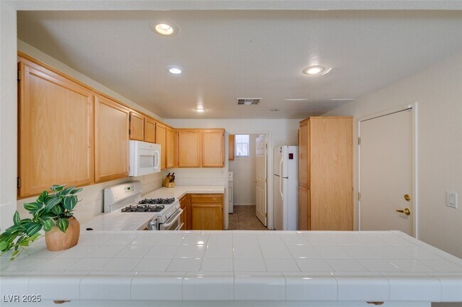 Building Photo - 10220 Delray Beach Ave