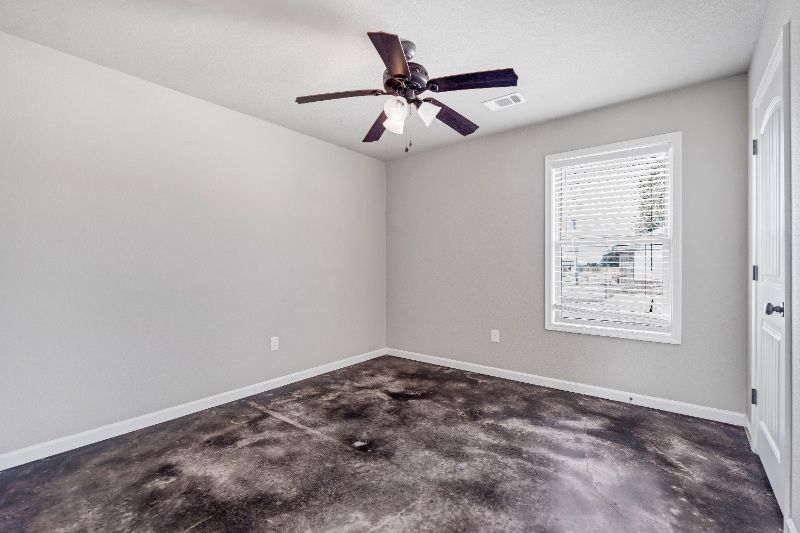 Building Photo - 19 Lawrence Rd 434