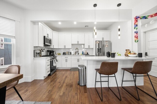 Building Photo - 783 Washington St