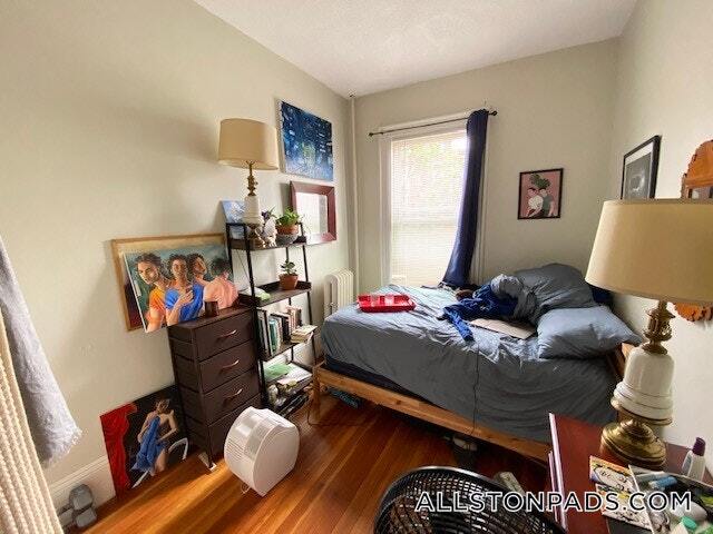 Building Photo - 77 Easton St