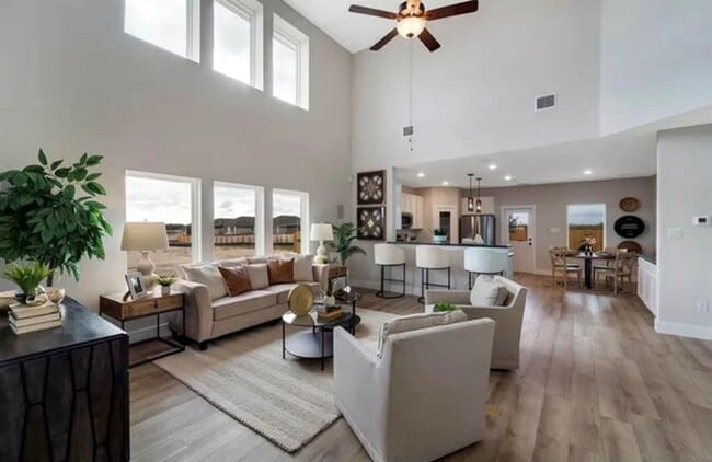 Building Photo - 2363 Ridgewood Dr