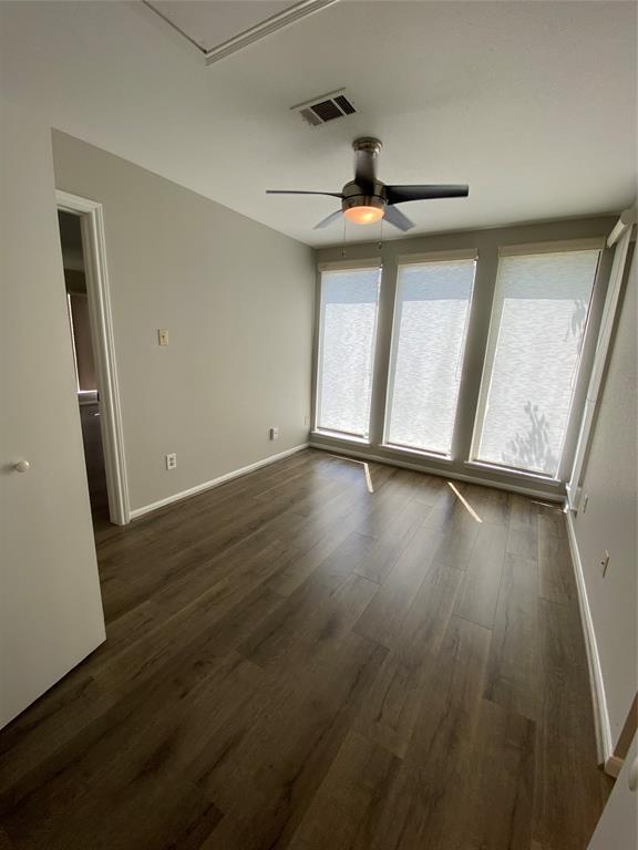 Building Photo - 1539 Bering Dr