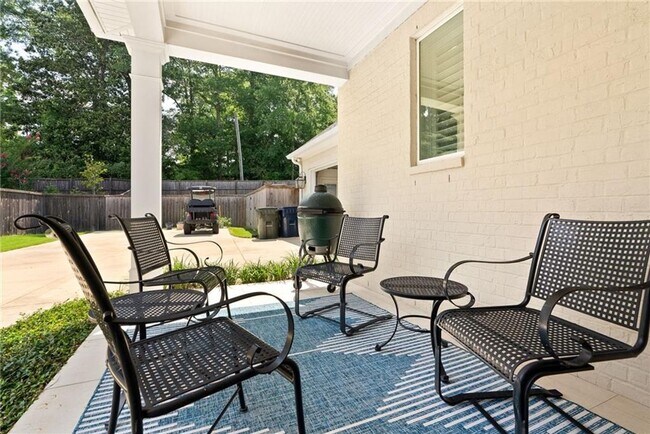 Building Photo - Spacious 4BR Home Near Auburn University –...