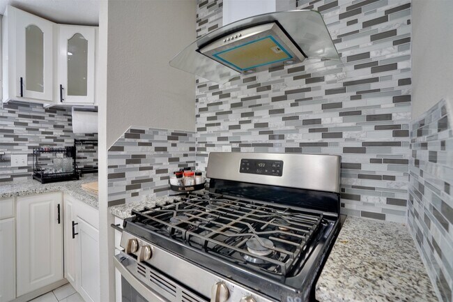 Building Photo - 4010 Oak Terrace Ct