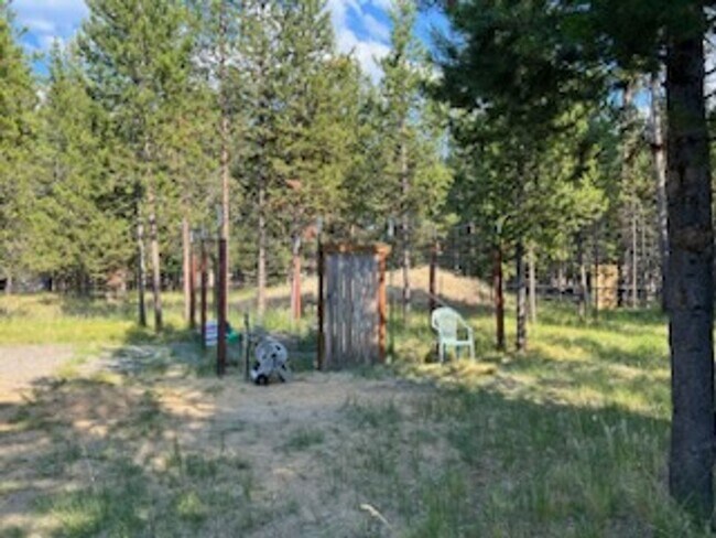 Building Photo - 17447 Auklet Dr