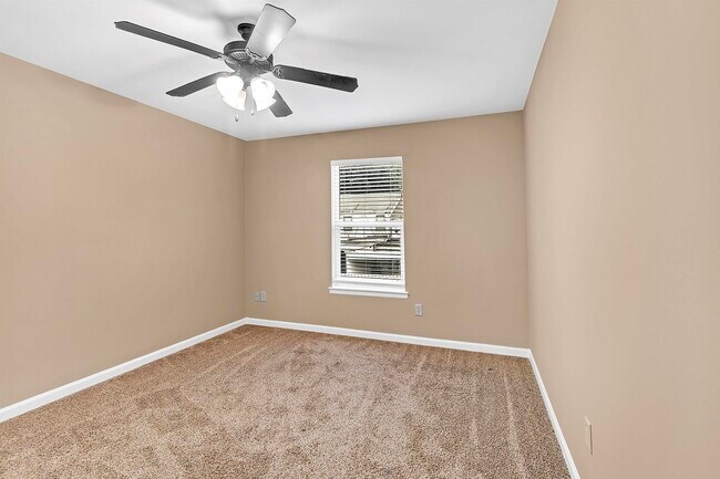 Building Photo - 7523 Bavarian Dr