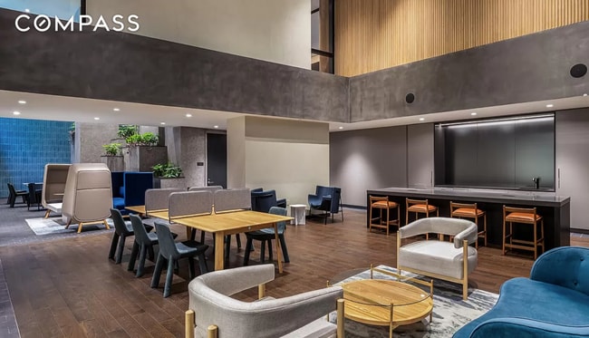 Building Photo - 77 Charlton St