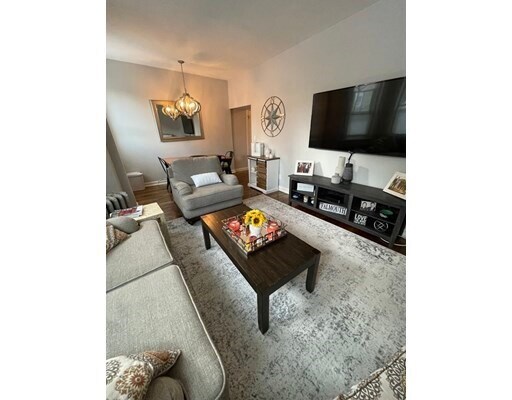 Building Photo - 141 Chiswick Rd