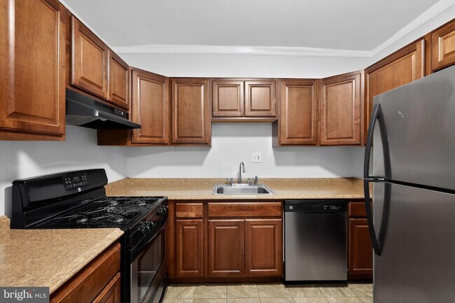 Building Photo - 3807 Swann Rd