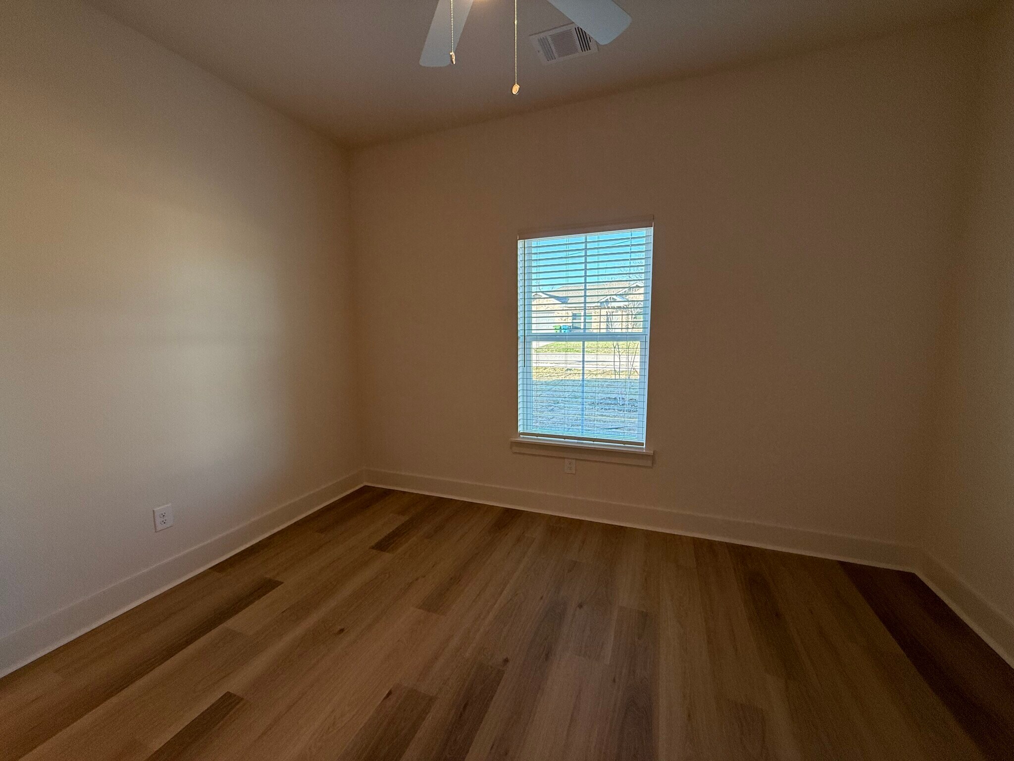 Building Photo - 104 Kirkland St