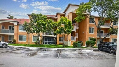 Building Photo - 6952 SW 39th St
