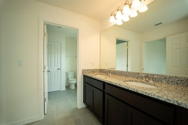 Building Photo - 1673 Swan Swim Dr