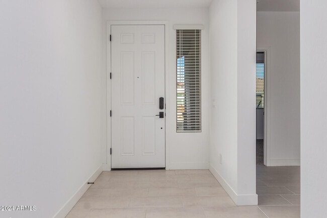 Building Photo - 14445 W Faye Way