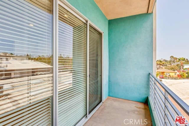 Building Photo - 4211 Redwood Ave