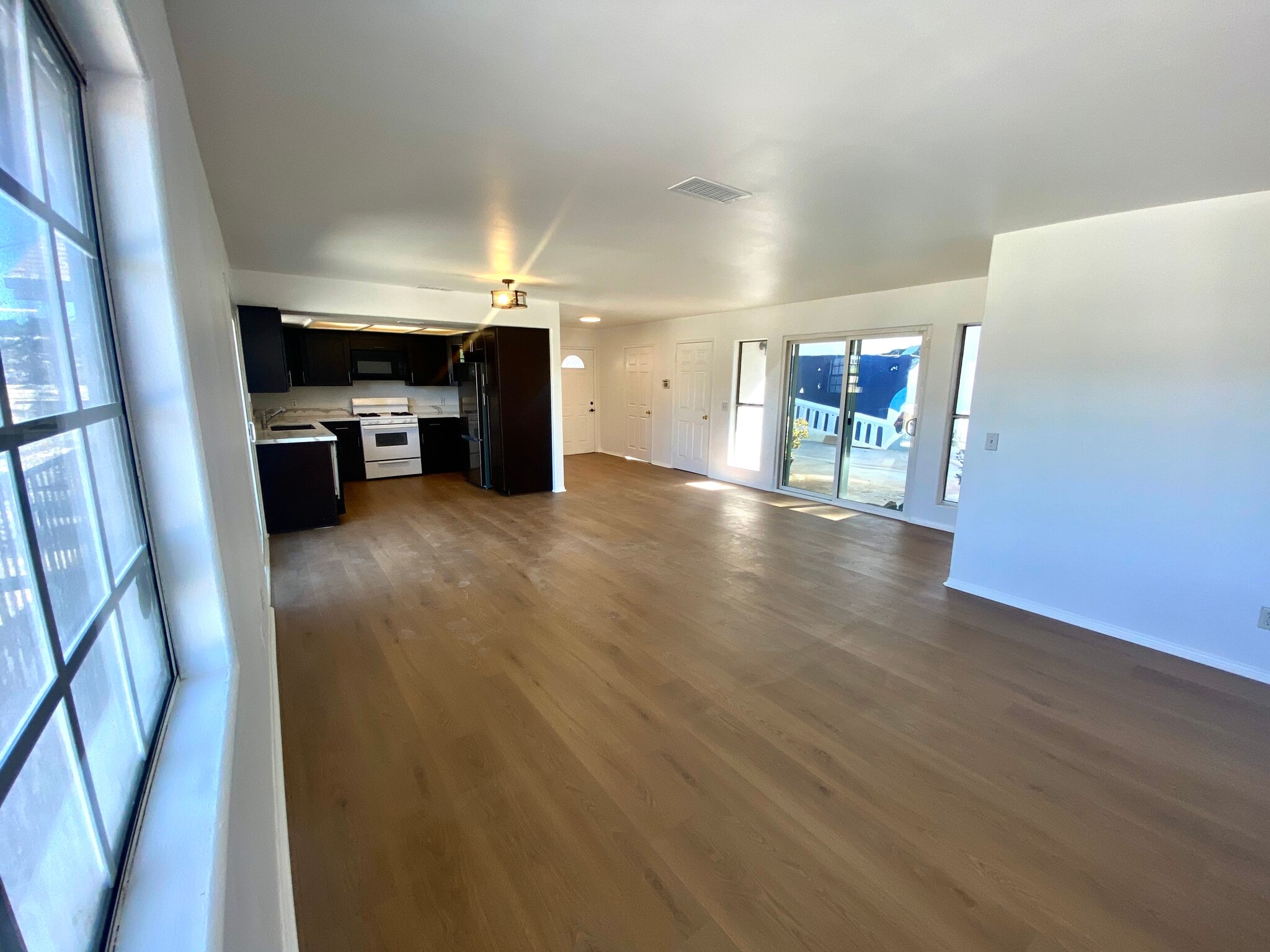Building Photo - 3973 Verdugo Rd