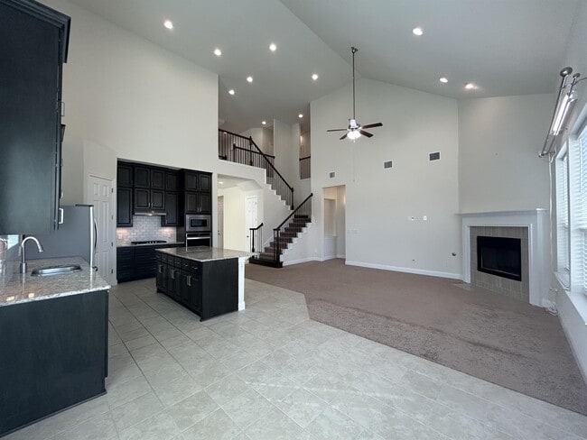 Building Photo - 3005 Zelma Dr