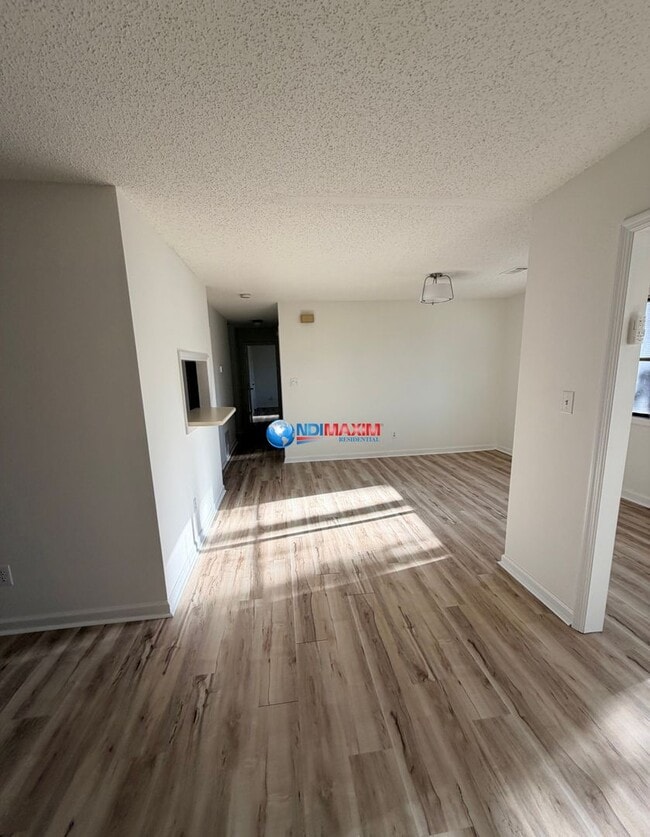 Building Photo - Renovated townhouse in Peachtree Corners