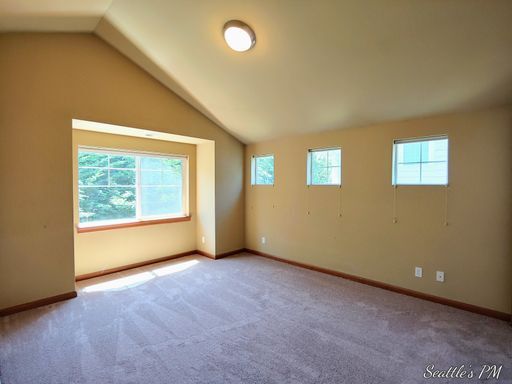 Building Photo - Gorgeous North Seattle Townhome