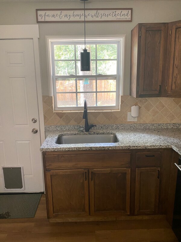 Building Photo - 175 Thunderbird Dr