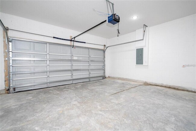 Building Photo - 6671 SW 151 Loop