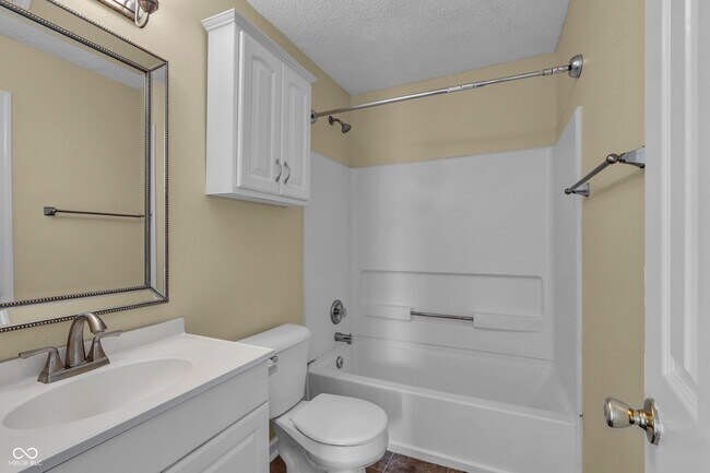 Building Photo - 10187 Hatherley Way