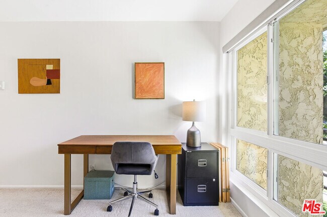 Building Photo - 5625 Green Valley Cir