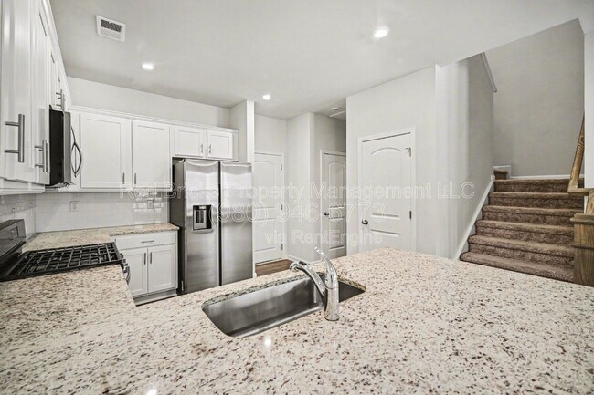 Building Photo - 7828 Nelson Rd