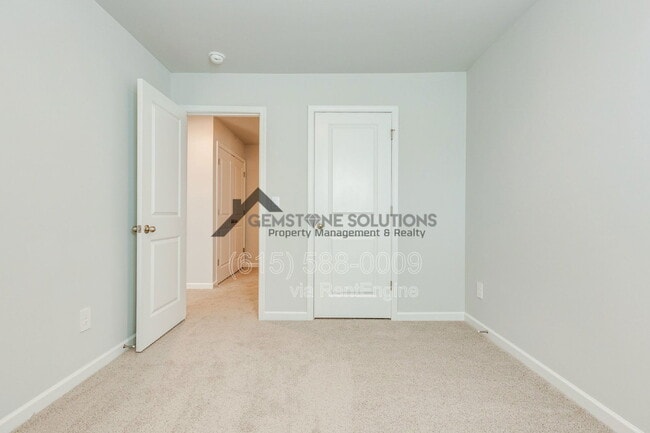 Building Photo - 4208 Oswin Dr