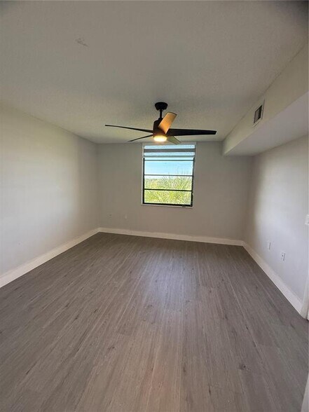 Building Photo - 1508 Whitehall Dr