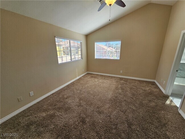 Building Photo - 2705 Kennington Cir