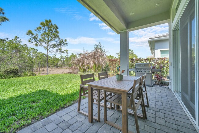 Building Photo - 138 Palma St