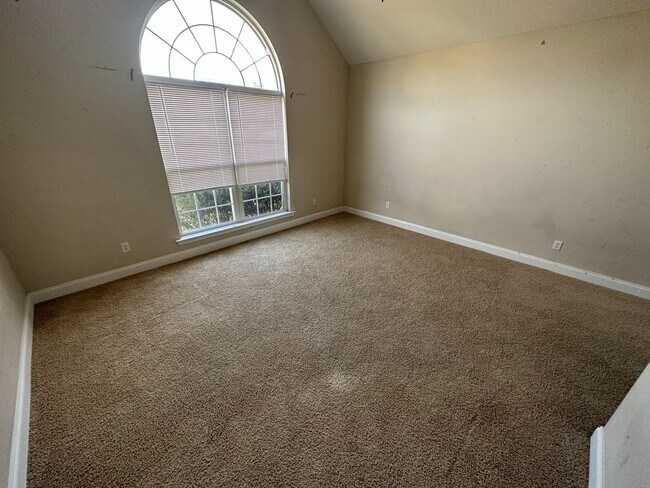 Building Photo - 1613 Hucknall Pl
