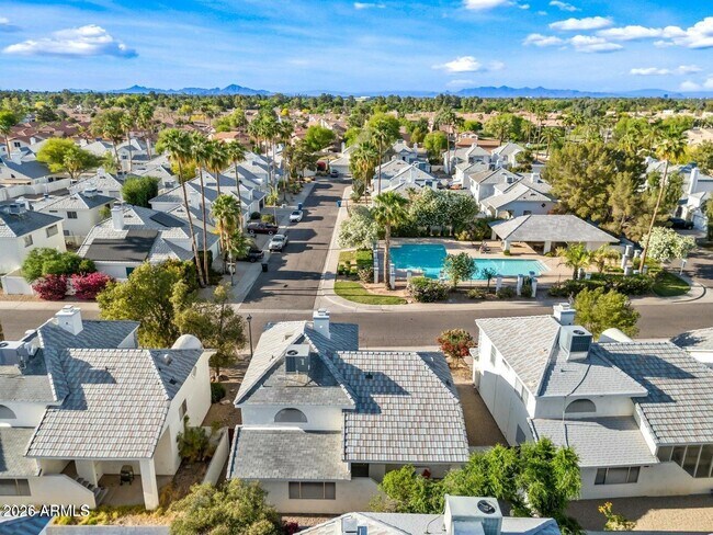 Building Photo - 3424 W Thude Dr