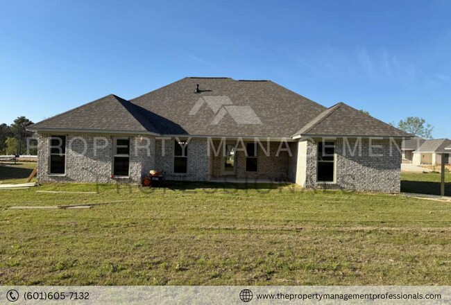 Building Photo - 563 Patrick Farms Dr