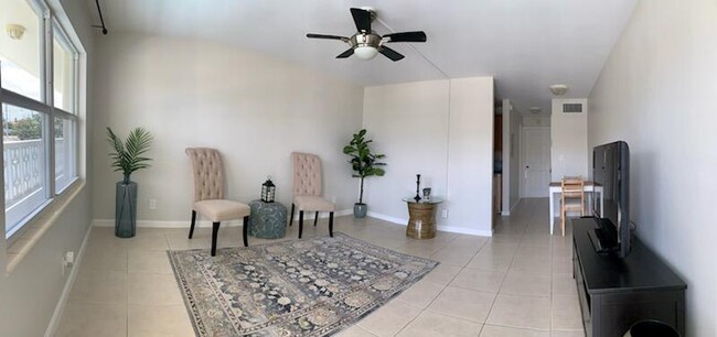 Building Photo - 3915 S Flagler Dr