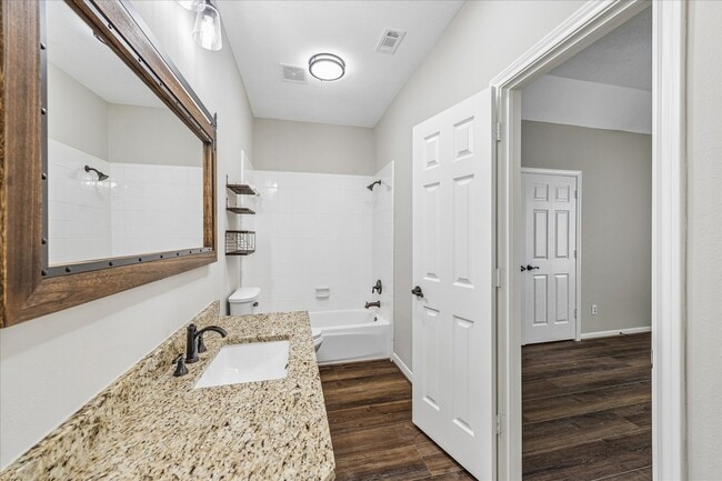 Building Photo - 123 N Concord Forest Cir