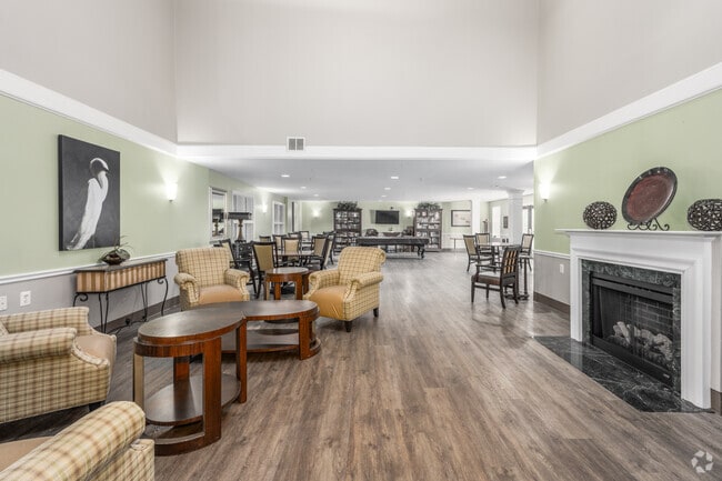 Lounge - River Point Senior Apartments