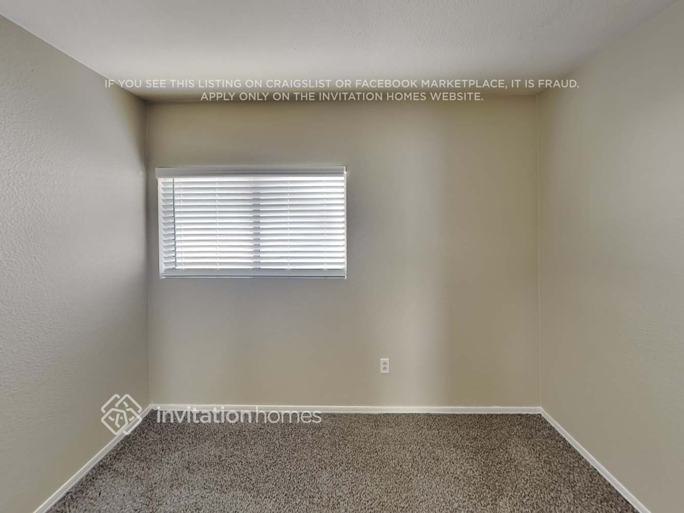 Building Photo - 11542 W Flores Dr