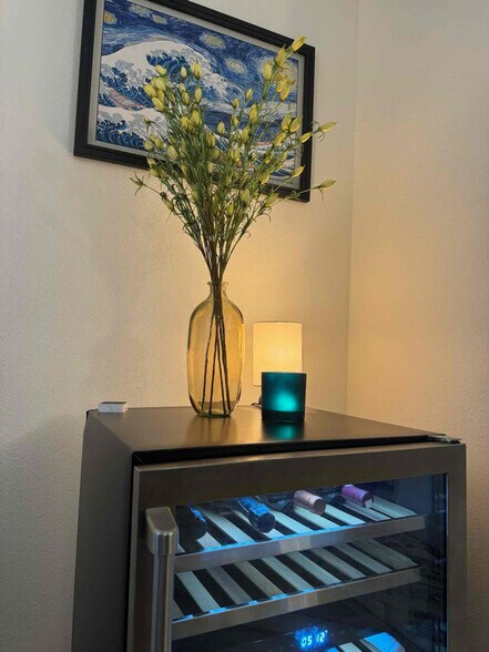 Building Photo - 7230 Oakridge Ave