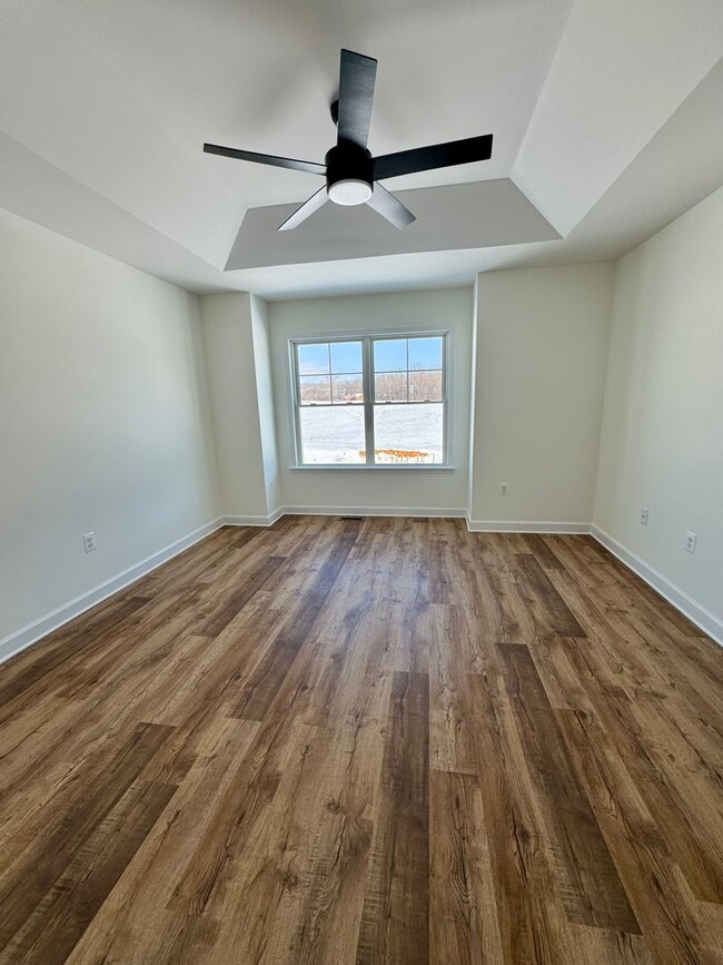 Building Photo - Brand New  END UNIT Townhouse For Rent in ...