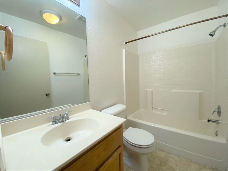 Building Photo - 3825 Twilight Ave