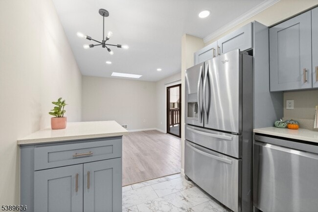 Building Photo - 160 Goldmine Ln