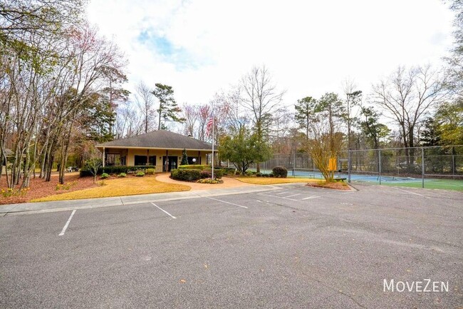 Building Photo - 1210 Smith Bay Cir W