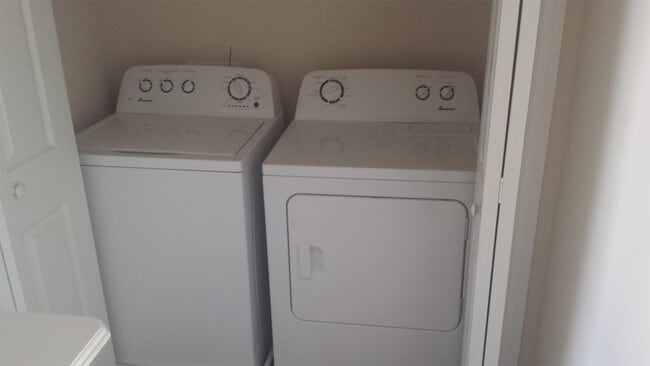 Building Photo - 3855 74th Way N