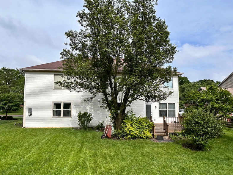 Building Photo - 9161 Nottingham Way