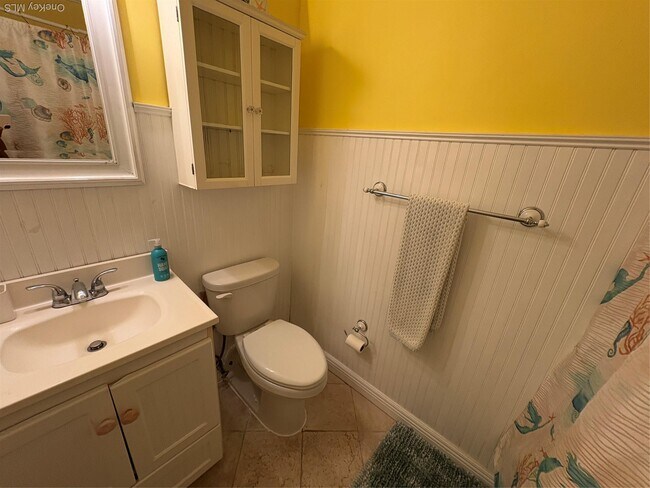 Building Photo - 100 W Broadway