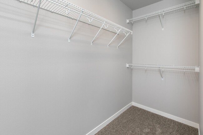 Building Photo - 4-bedroom, 3.5-bathroom West Fargo Single-Family Home w/ 3 Stall Garage