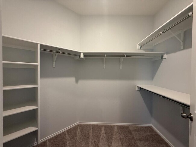 Building Photo - 216 Bougainvillea Lp