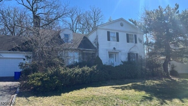 Building Photo - 181 Long Hill Rd