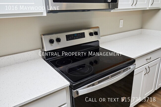 Building Photo - 1016 Maywood Ln